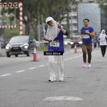 Runner Photo 8378863