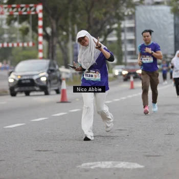 Runner Photo 8378864