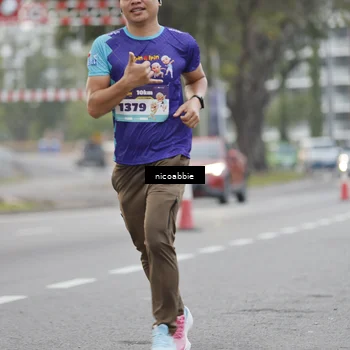 Runner Photo 8378875