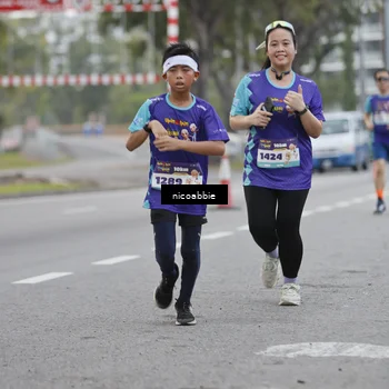 Runner Photo 8378895