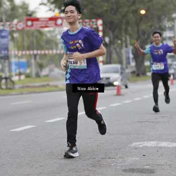 Runner Photo 8378901
