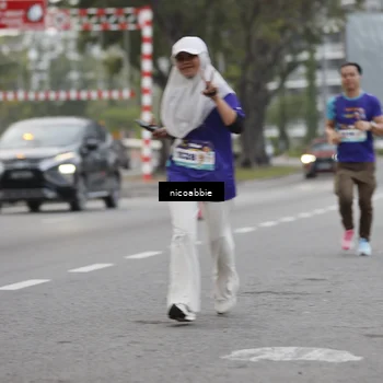 Runner Photo 8378918