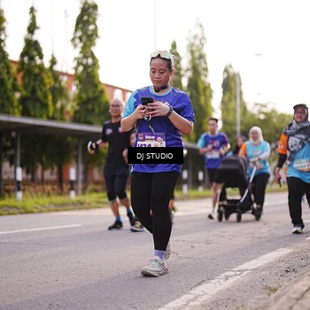 Runner Photo 8378981