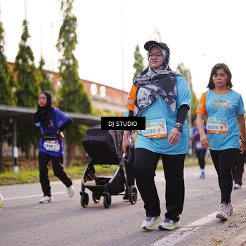 Runner Photo 8379012