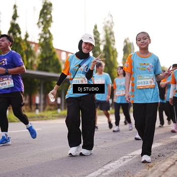 Runner Photo 8379043