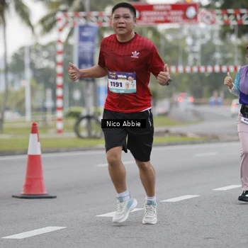 Runner Photo 8379546