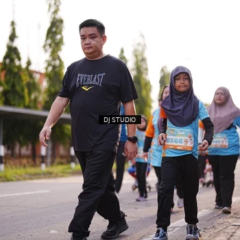 Runner Photo 8379851