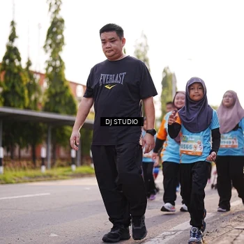 Runner Photo 8379860