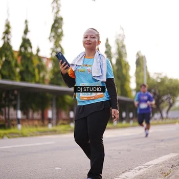 Runner Photo 8380144