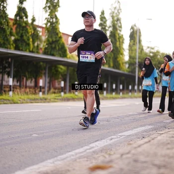 Runner Photo 8380204
