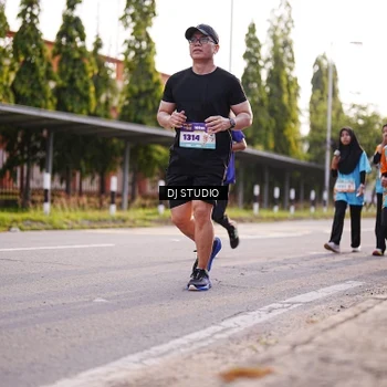 Runner Photo 8380206