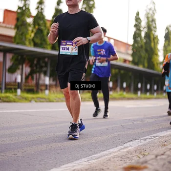 Runner Photo 8380217