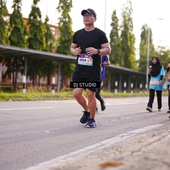 Runner Photo 8380223