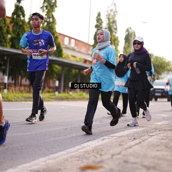 Runner Photo 8380235