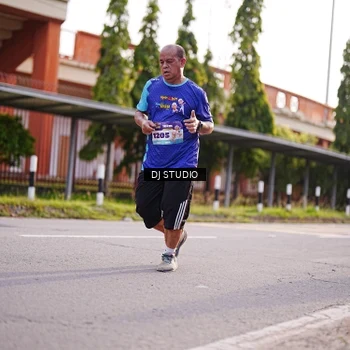 Runner Photo 8380381