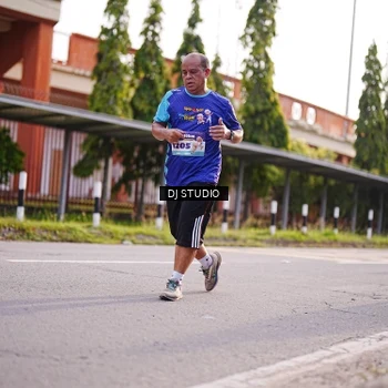 Runner Photo 8380385