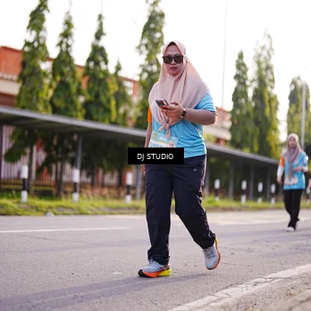 Runner Photo 8380399