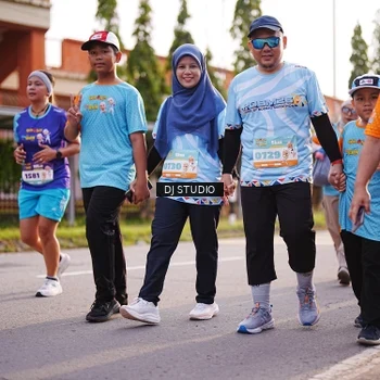 Runner Photo 8380998