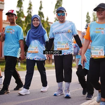 Runner Photo 8381001