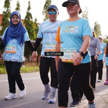 Runner Photo 8381005