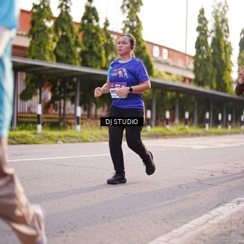 Runner Photo 8381069