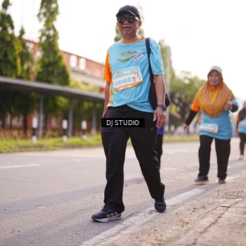 Runner Photo 8381103