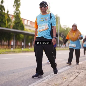 Runner Photo 8381104