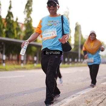 Runner Photo 8381113