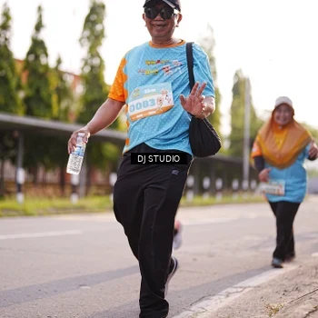 Runner Photo 8381114
