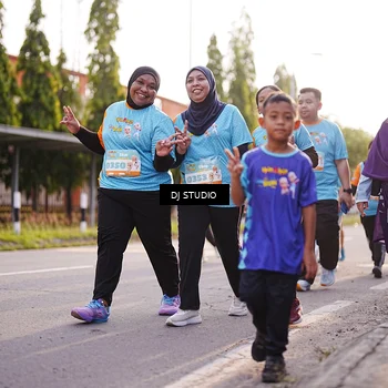 Runner Photo 8381213