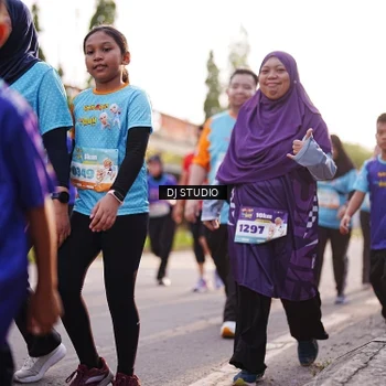 Runner Photo 8381234