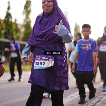 Runner Photo 8381245
