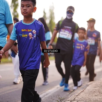 Runner Photo 8381258