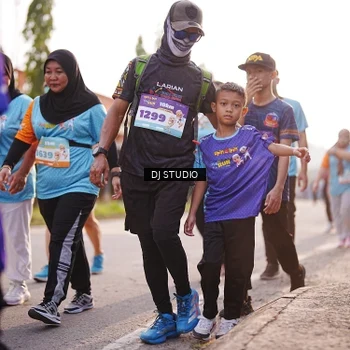 Runner Photo 8381264