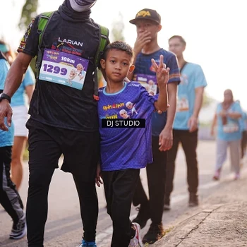 Runner Photo 8381277