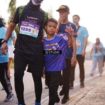 Runner Photo 8381321