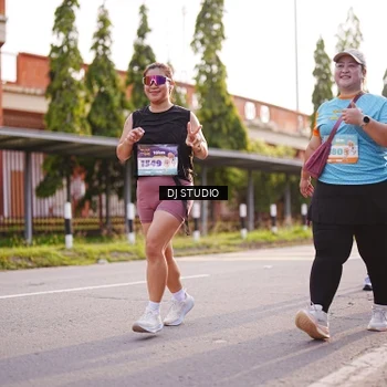Runner Photo 8381324