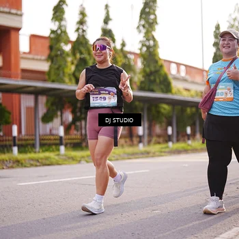 Runner Photo 8381329