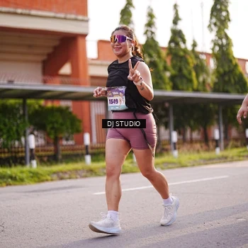 Runner Photo 8381332