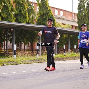 Runner Photo 8381375