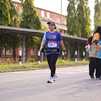 Runner Photo 8381396