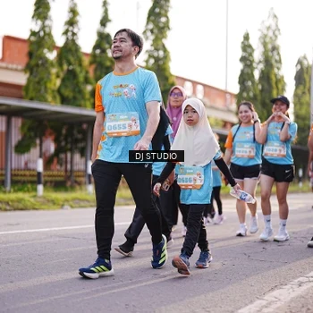 Runner Photo 8381458