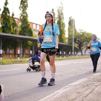 Runner Photo 8381567
