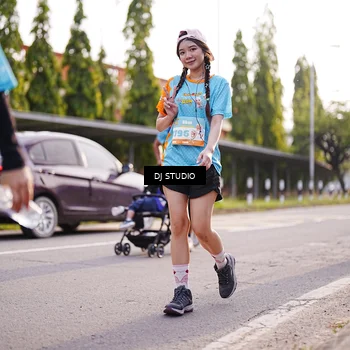 Runner Photo 8381572