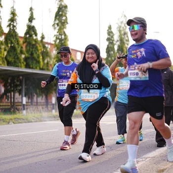 Runner Photo 8381694