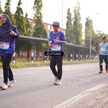 Runner Photo 8381860