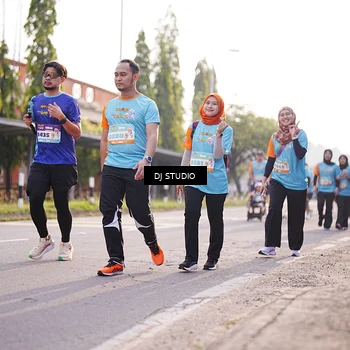 Runner Photo 8381900
