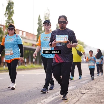 Runner Photo 8382057