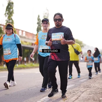 Runner Photo 8382059