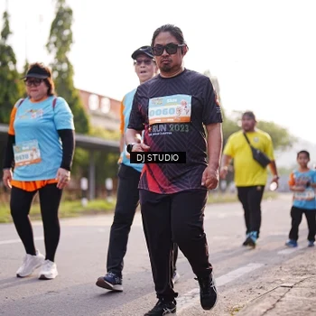 Runner Photo 8382074